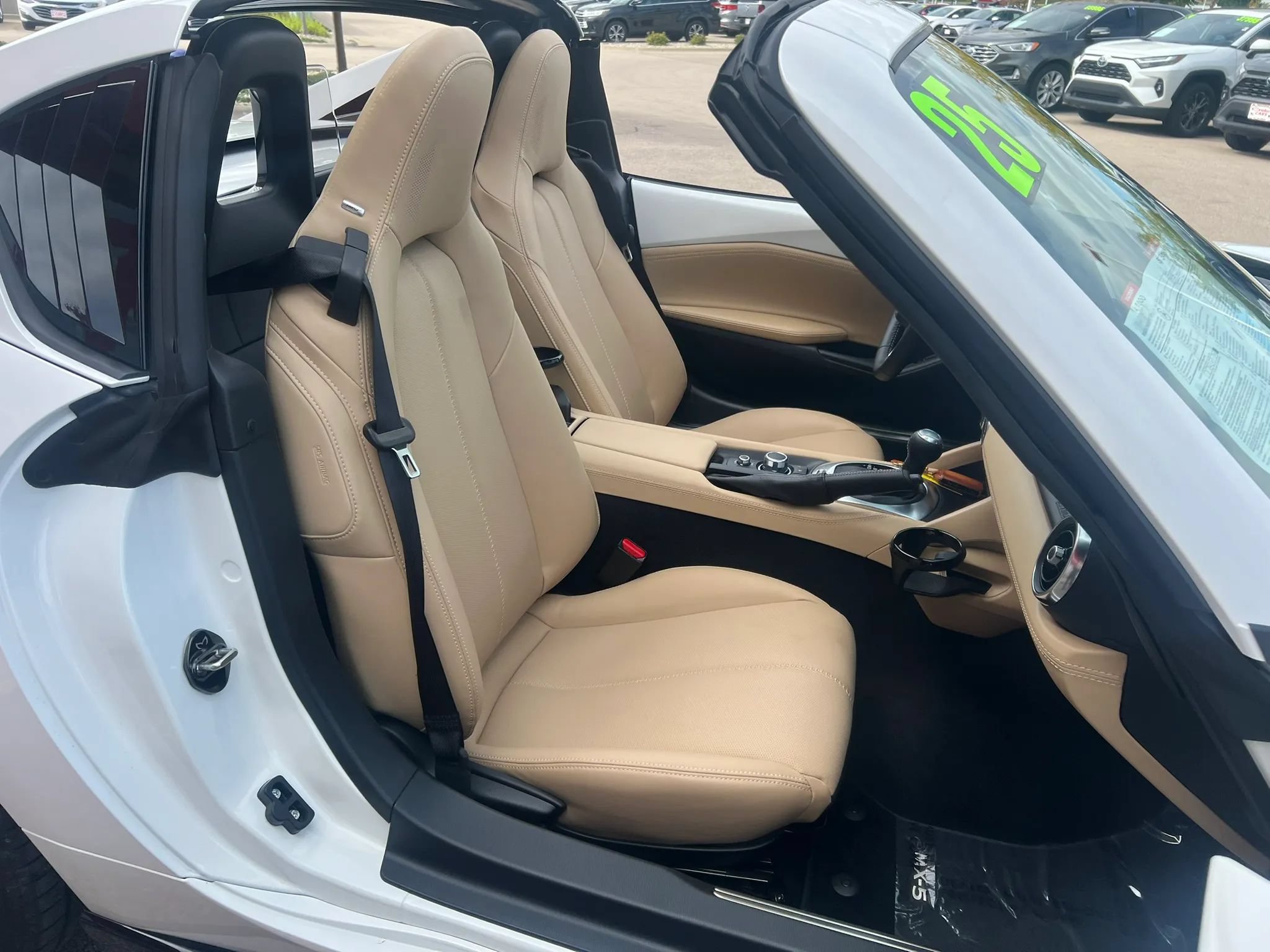 Used 2025 MAZDA MX-5 Miata RF Grand Touring w/ Appearance Package RWD image 8