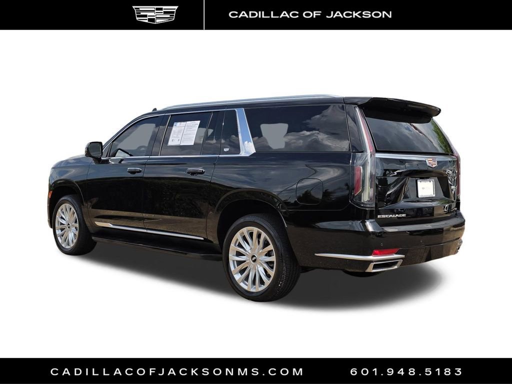 Used 2024 Cadillac Escalade ESV Luxury AWD/4WD image 7