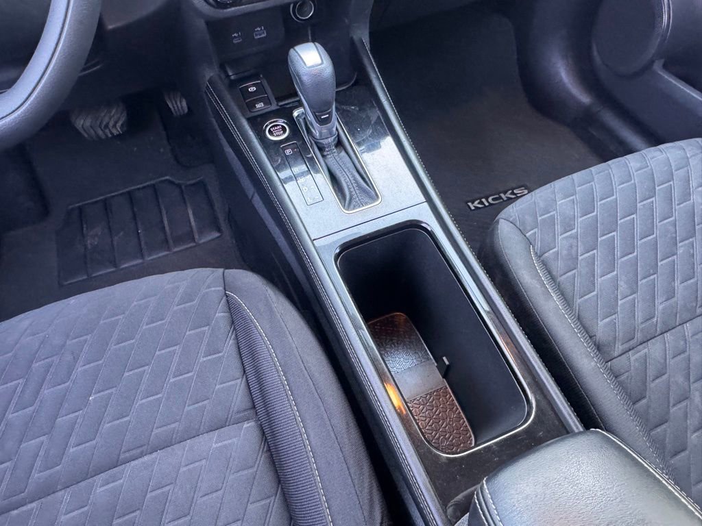 Certified 2021 Nissan Kicks SV FWD image 18
