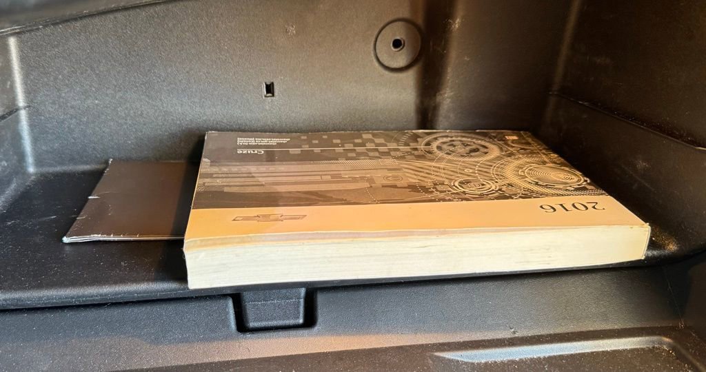 Used 2016 Chevrolet Cruze LT w/ Convenience Package image 31