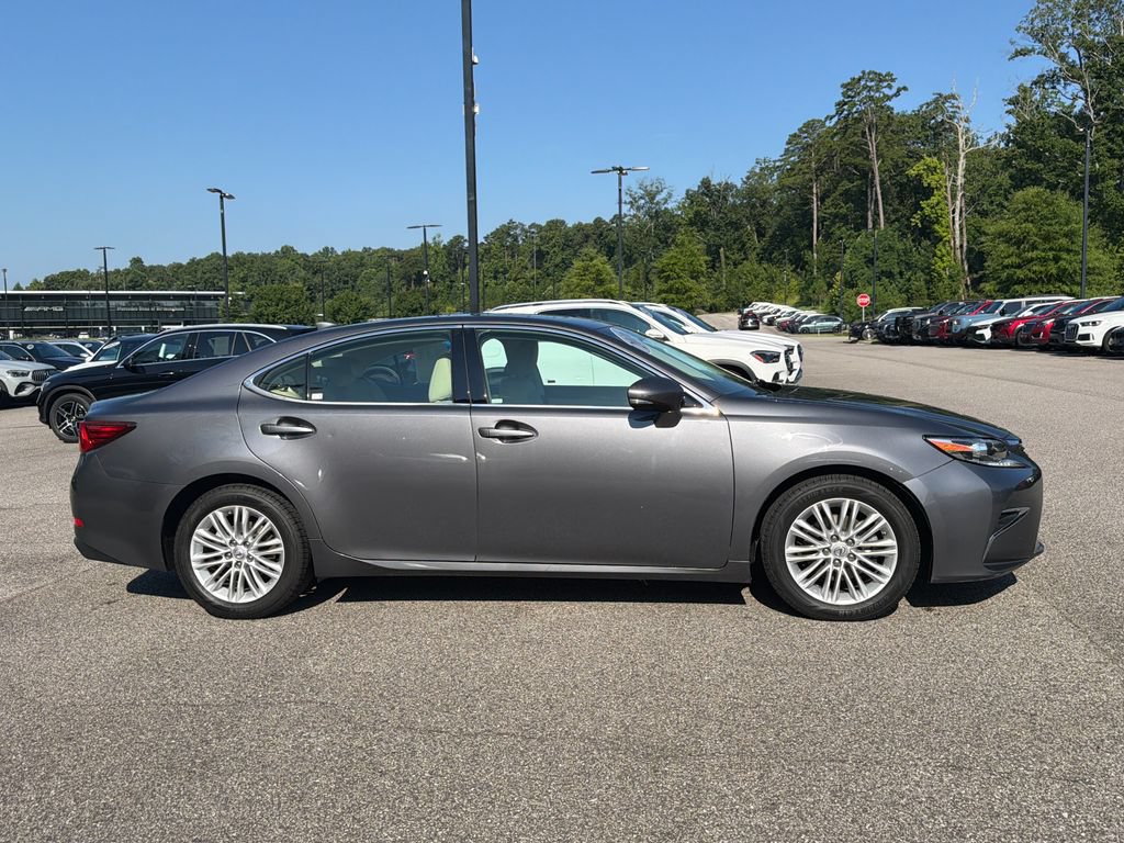 Used 2016 Lexus ES 350 w/ Premium Package w/Wood Trim FWD image 25
