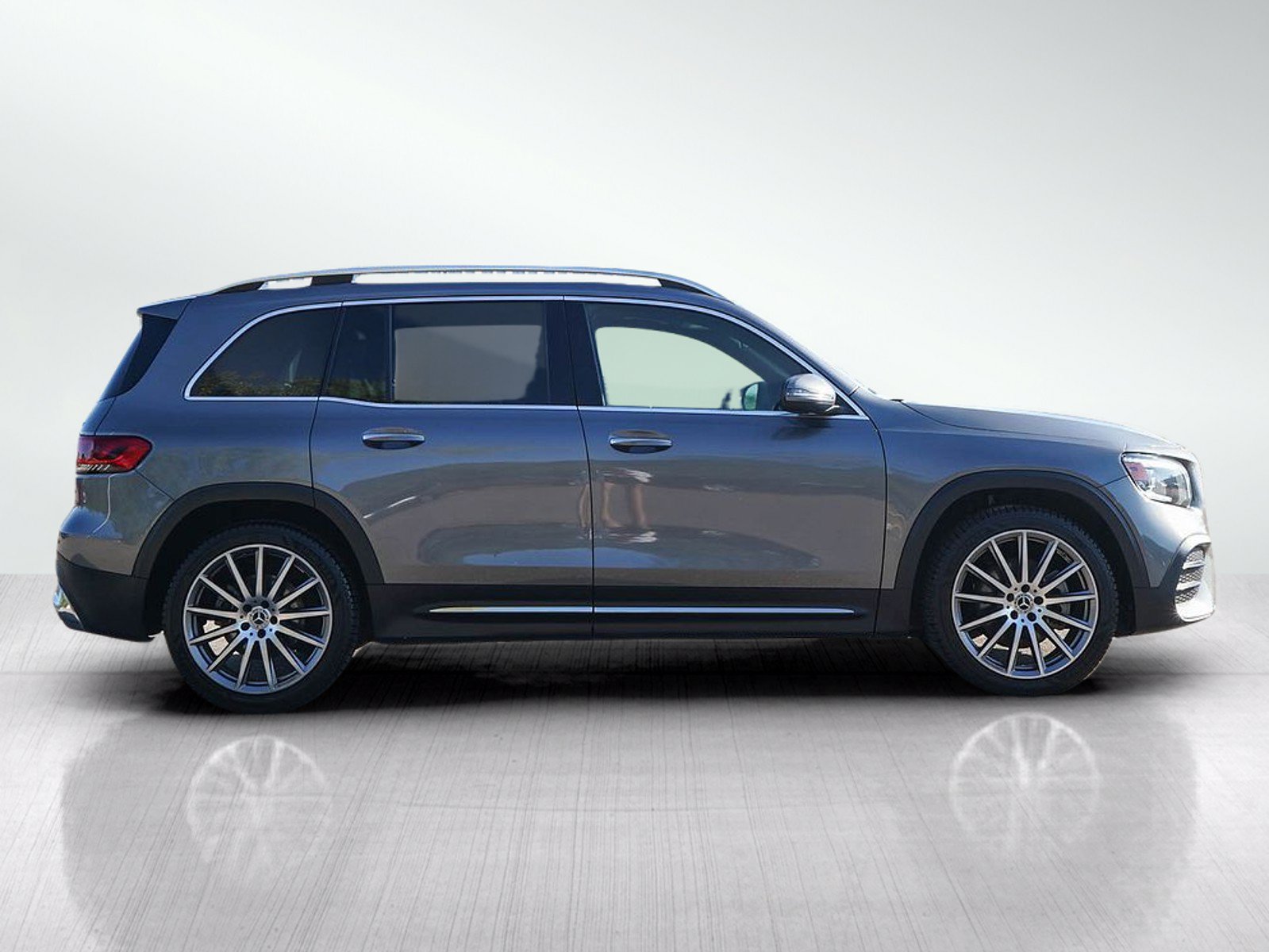 Used 2021 Mercedes-Benz GLB 250 4MATIC image 6