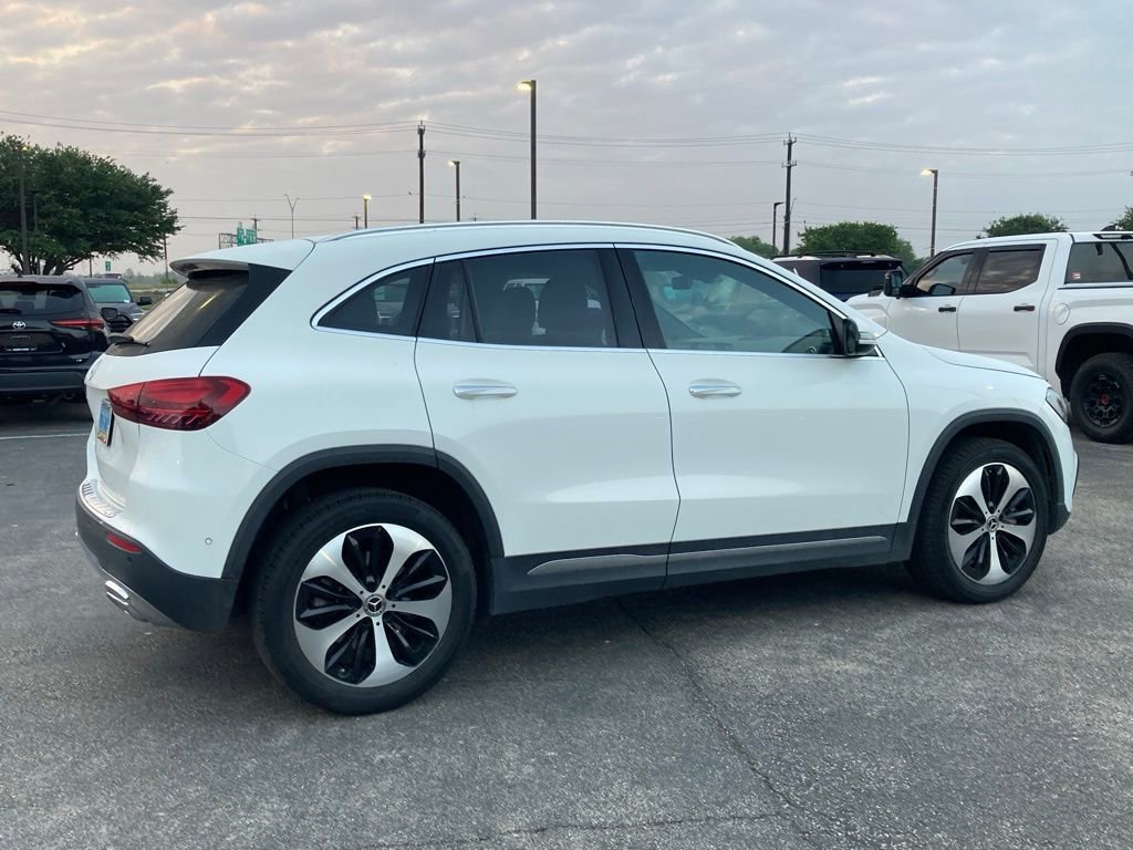 Used 2025 Mercedes-Benz GLA 250 image 4