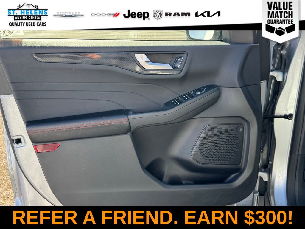 Used 2023 Ford Escape ST-Line w/ Cold Weather Package image 17