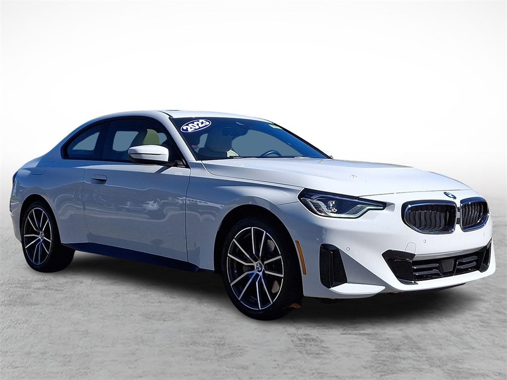 Used 2023 BMW 230i xDrive Coupe w/ Premium Package image 3