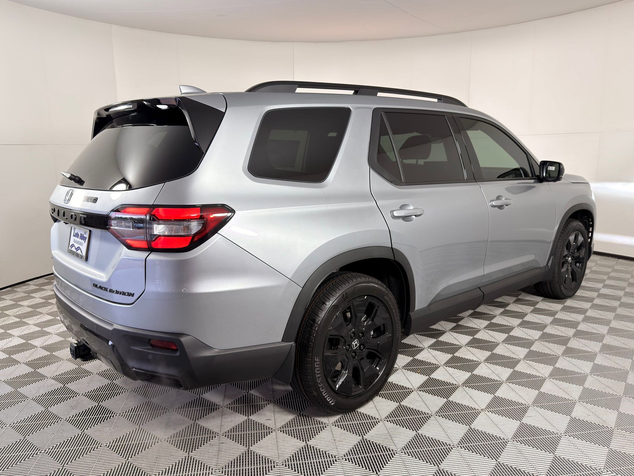 New 2026 Honda Pilot Black Edition image 9