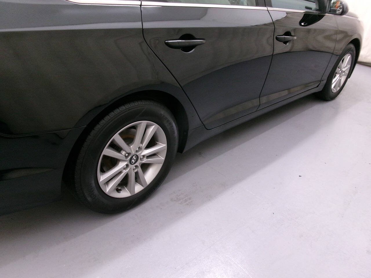 Used 2017 Hyundai Sonata SE FWD image 9