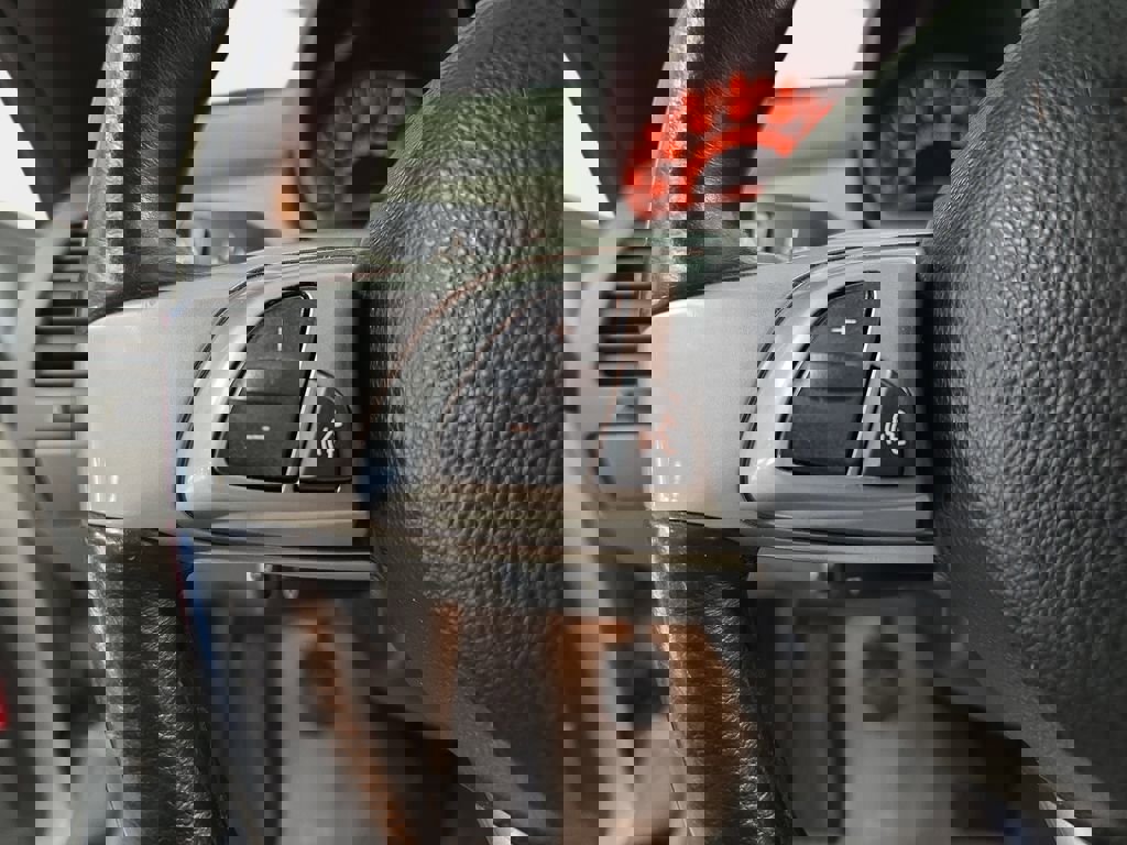 Used 2004 BMW Z4 3.0i image 16