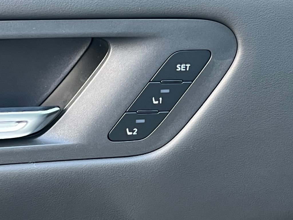 New 2026 Nissan Leaf Platinum+ FWD image 15