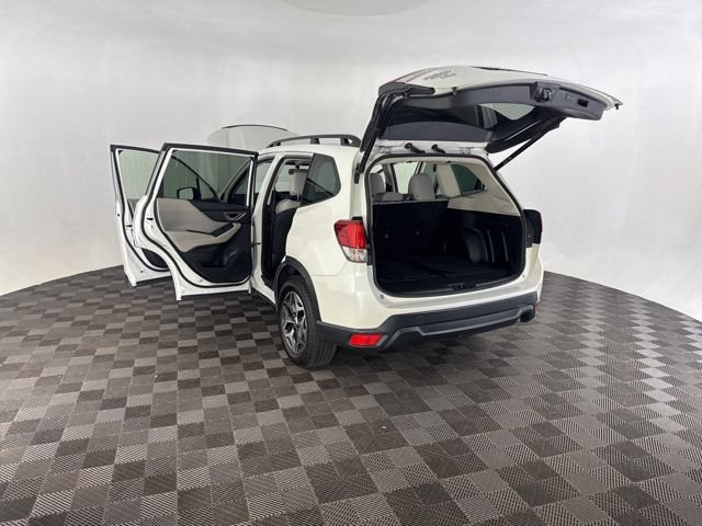 Used 2024 Subaru Forester Premium AWD/4WD image 16