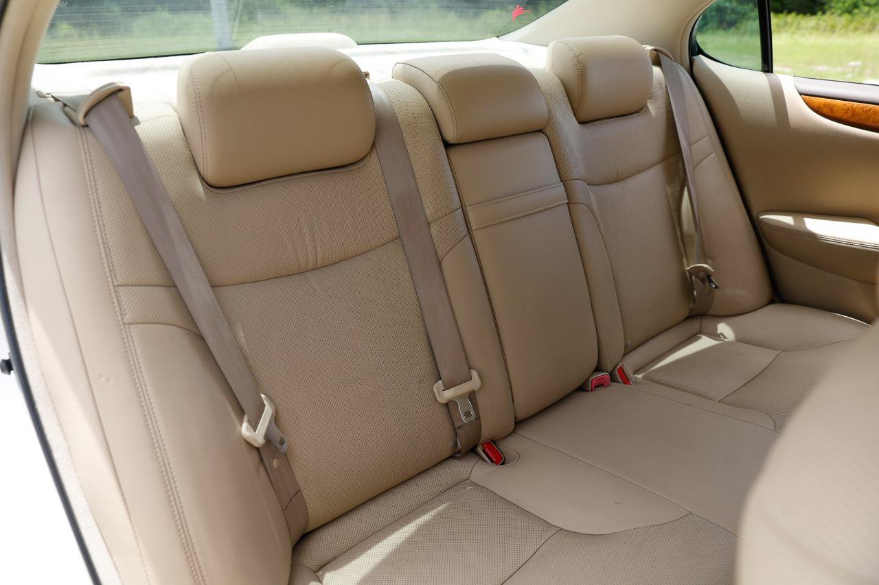 Used 2005 Lexus ES 330 FWD image 14