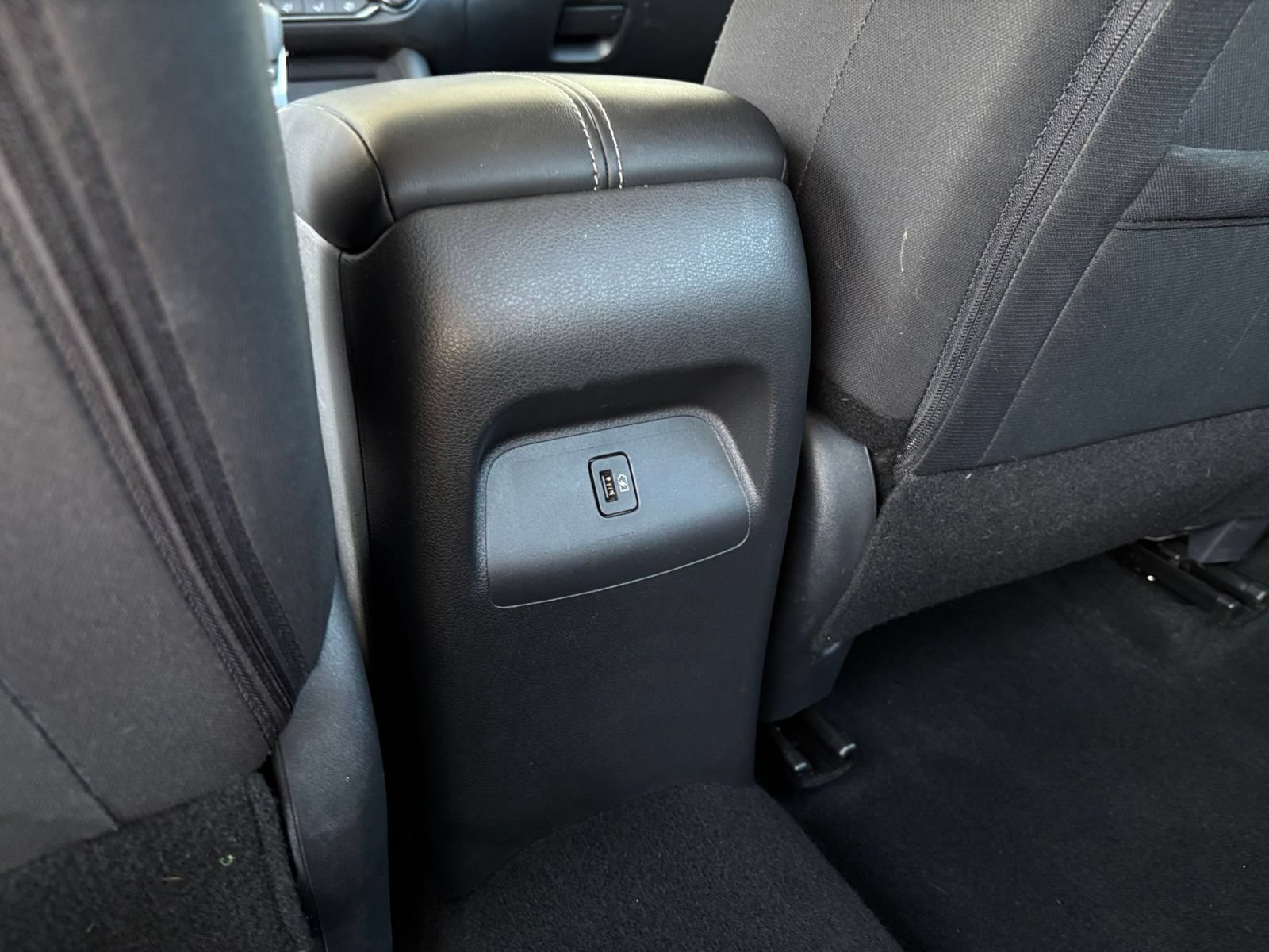 Used 2025 Nissan Sentra SV FWD image 22