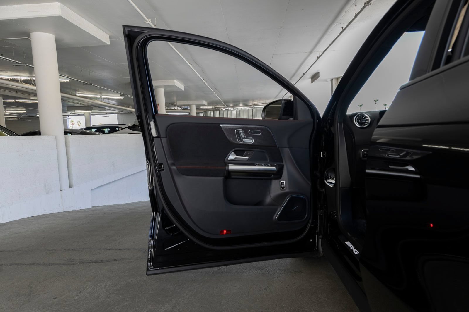 New 2026 Mercedes-Benz GLA 35 AMG 4MATIC image 12