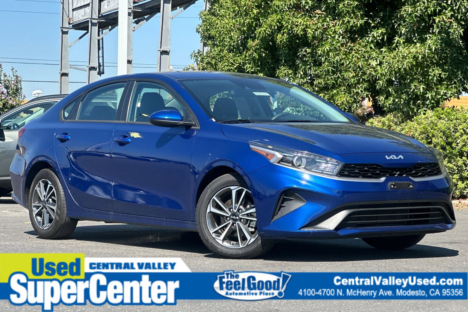 Used 2023 Kia Forte LXS image 1