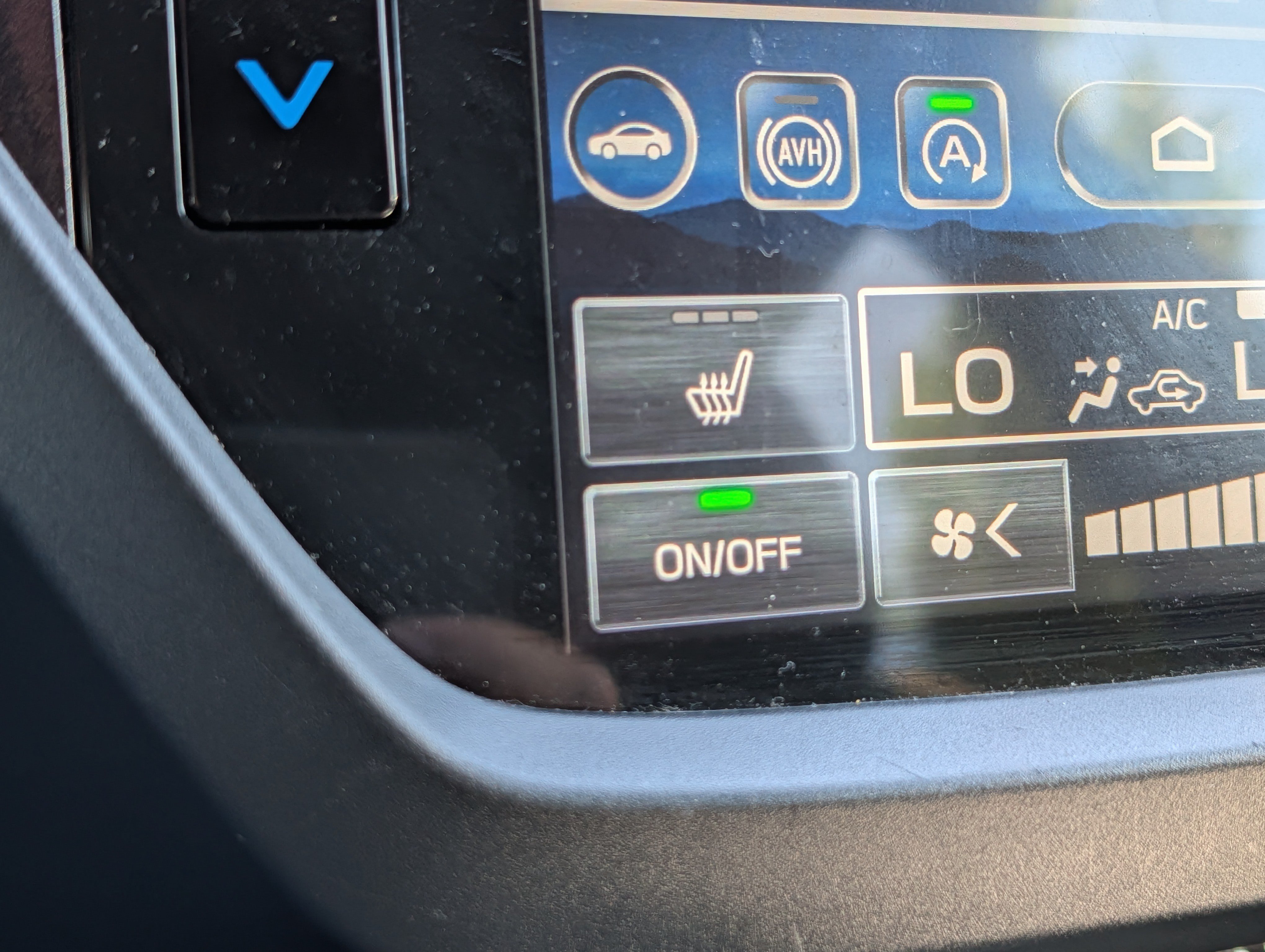 Certified 2025 Subaru Forester Premium AWD/4WD image 28