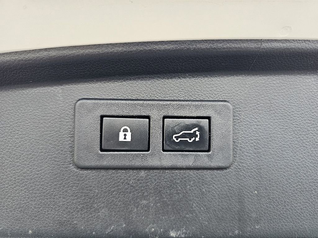 Used 2022 Subaru Outback Wilderness w/ Wilderness Package image 11