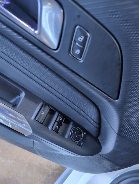 Used 2025 Ford Mustang Premium RWD image 13