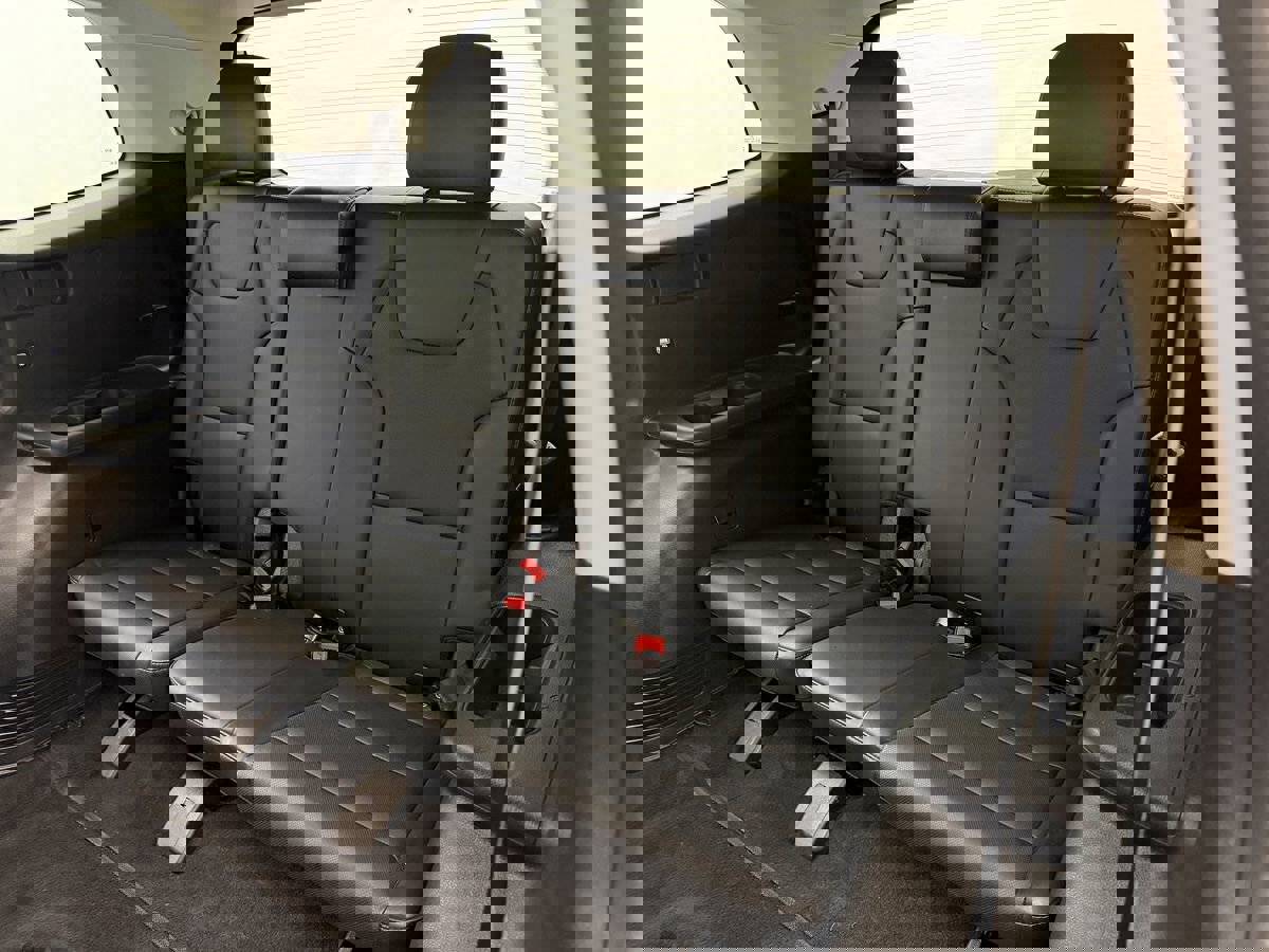 Used 2020 Kia Telluride S w/ S 8 Passenger Seating Package AWD/4WD image 28