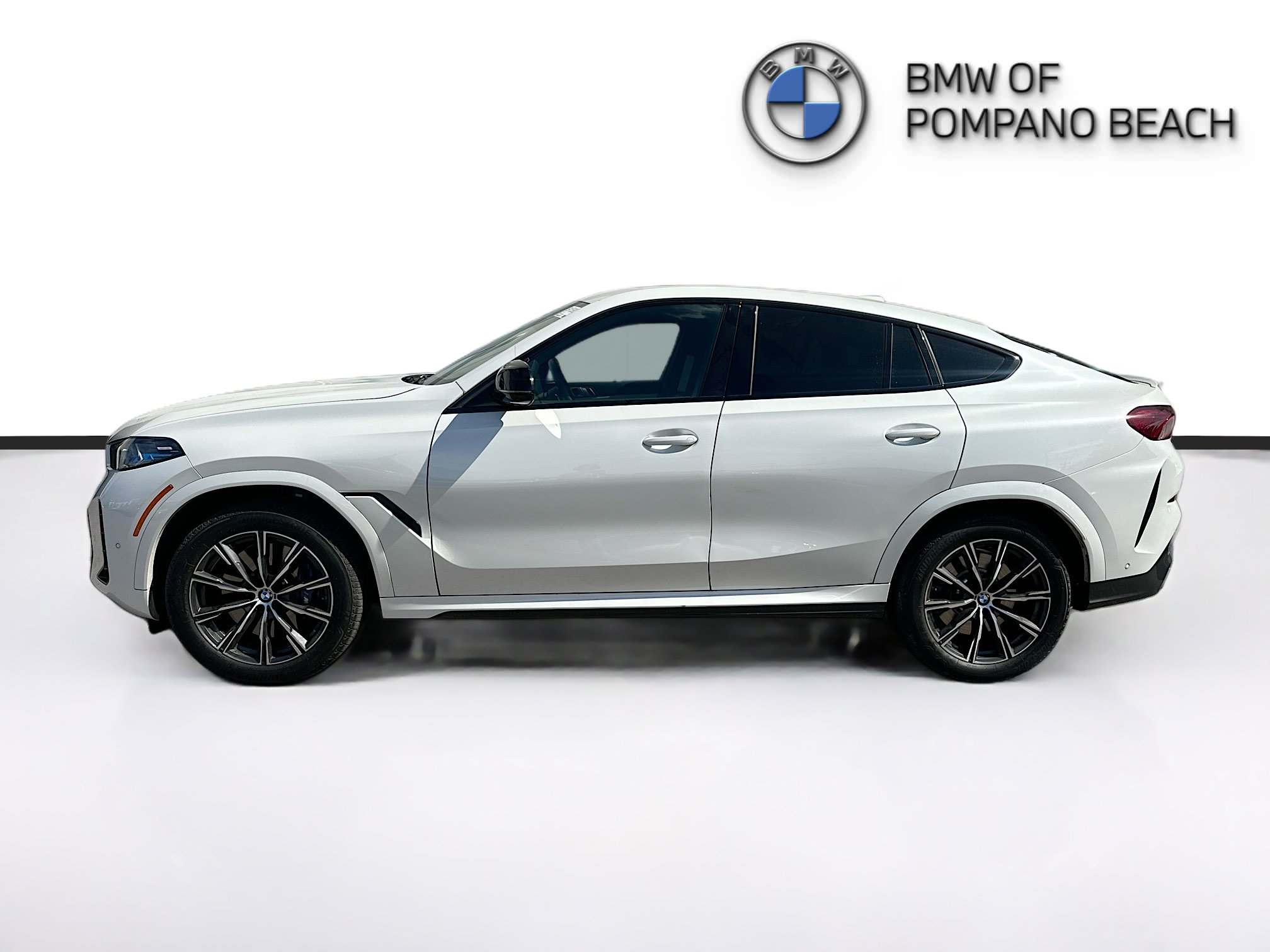 Used 2026 BMW X6 M60i image 4