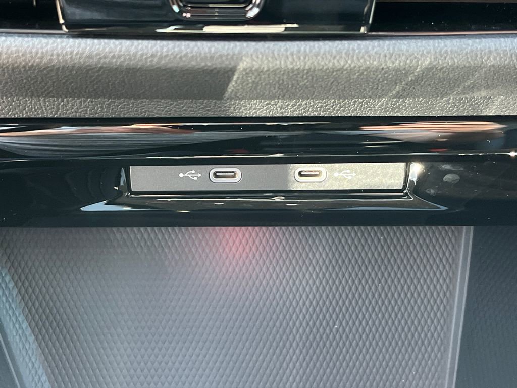 New 2026 Volkswagen Golf w/ Euro Style Package AWD/4WD image 18