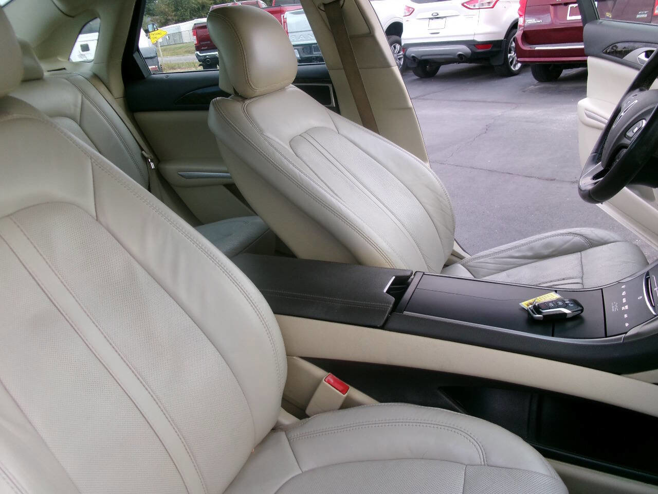 Used 2015 Lincoln MKZ Base 4dr Sedan w/ Equipment Group 102A Reserve image 22