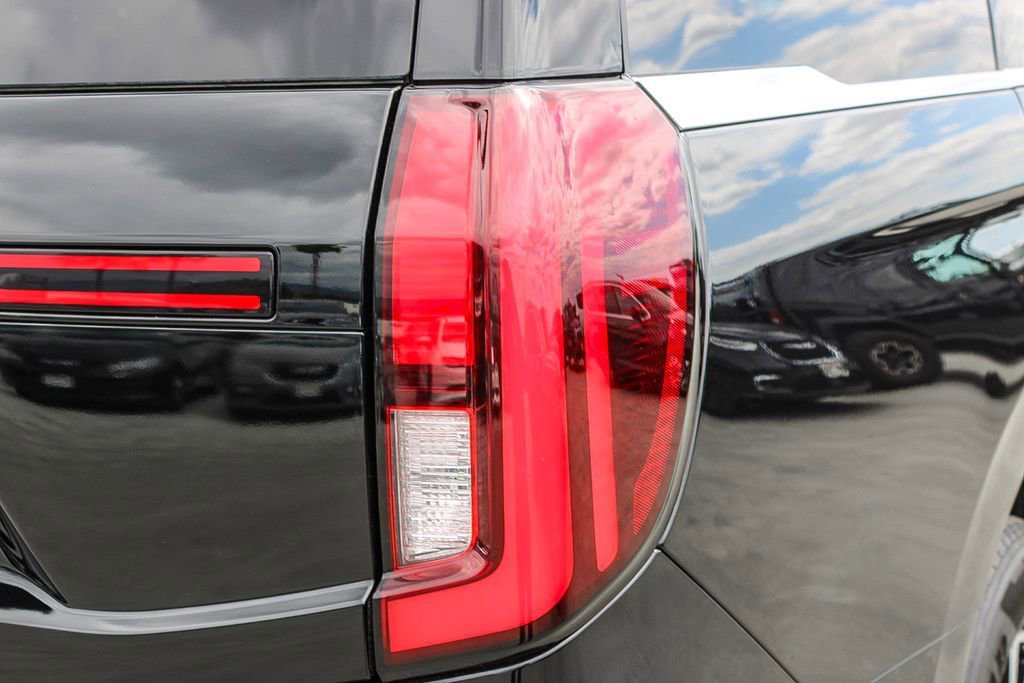 Used 2025 Ford Expedition Platinum AWD/4WD image 10