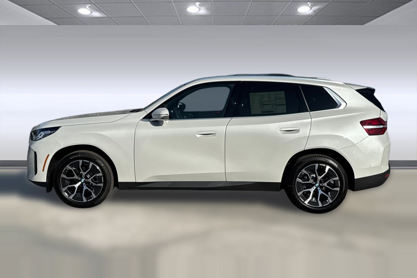 Used 2026 BMW X3 xDrive30i w/ Premium Package AWD/4WD image 2