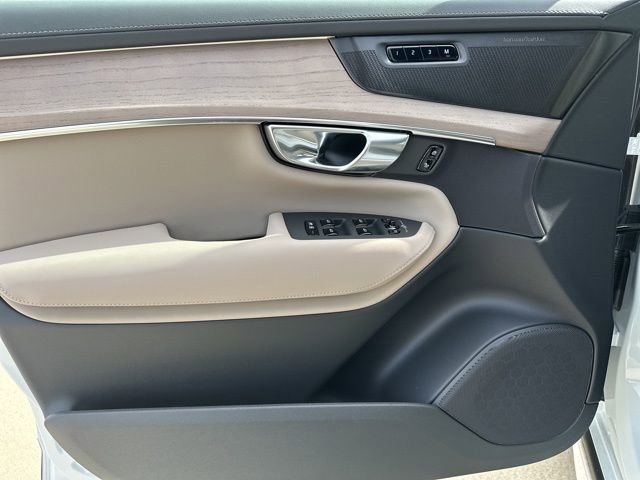 New 2026 Volvo XC90 B6 Ultra image 13