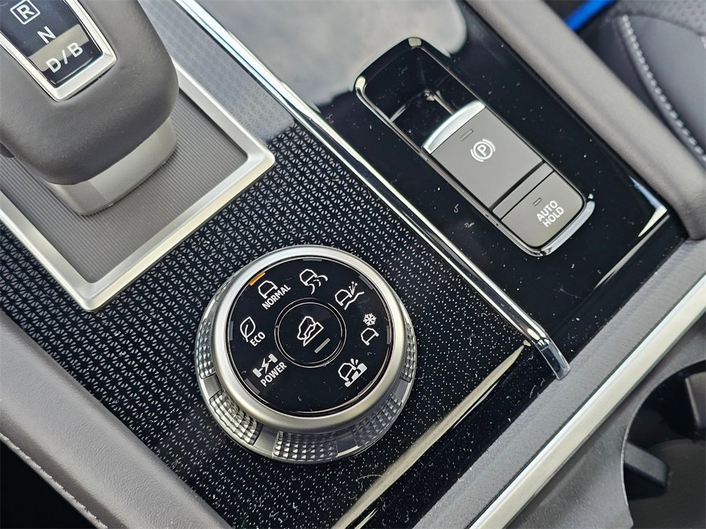 New 2025 Mitsubishi Outlander SEL Black Edition image 14