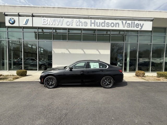 New 2025 BMW 330i xDrive Sedan w/ Convenience Package