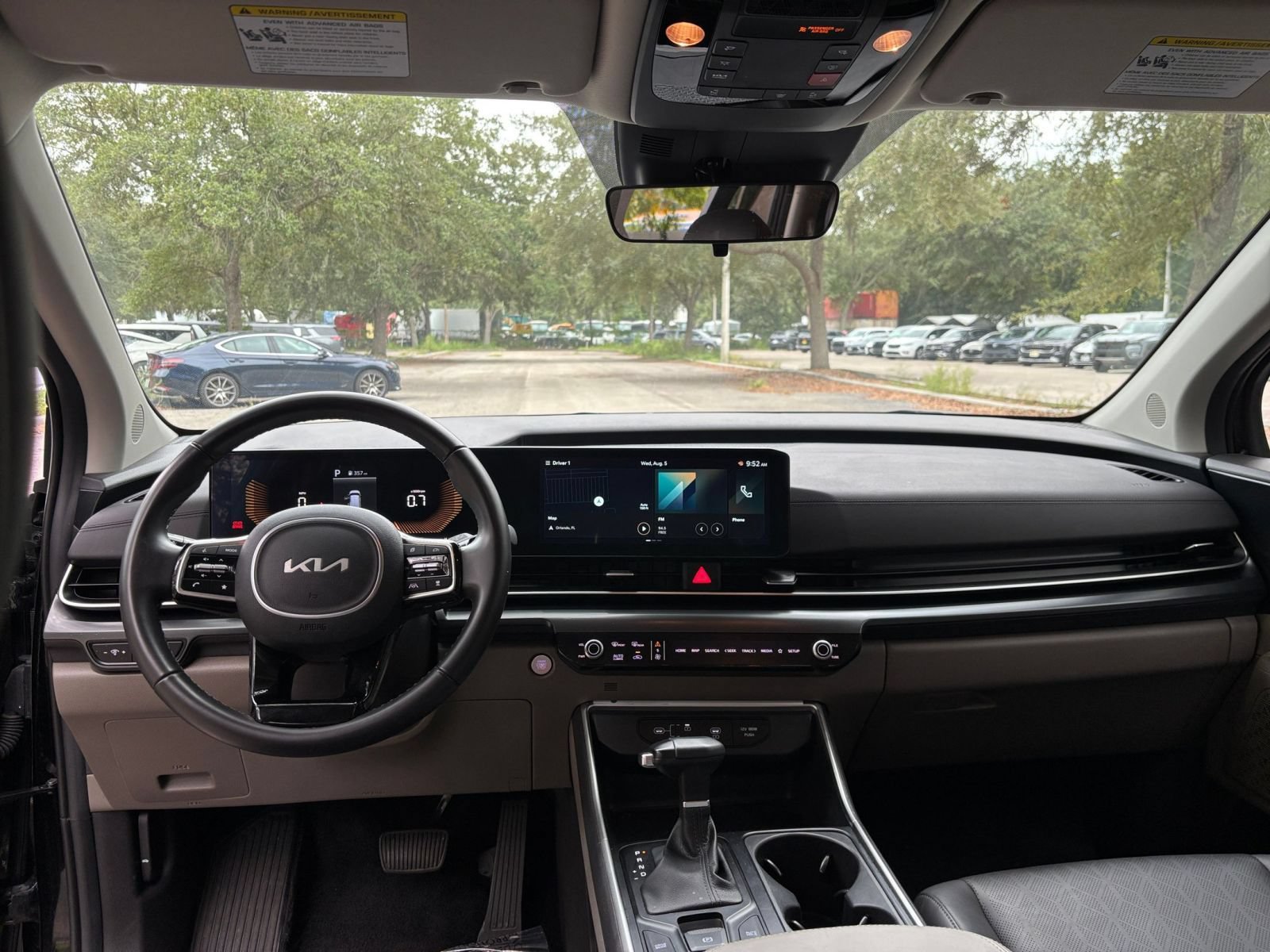 Used 2026 Kia Carnival FWD image 35