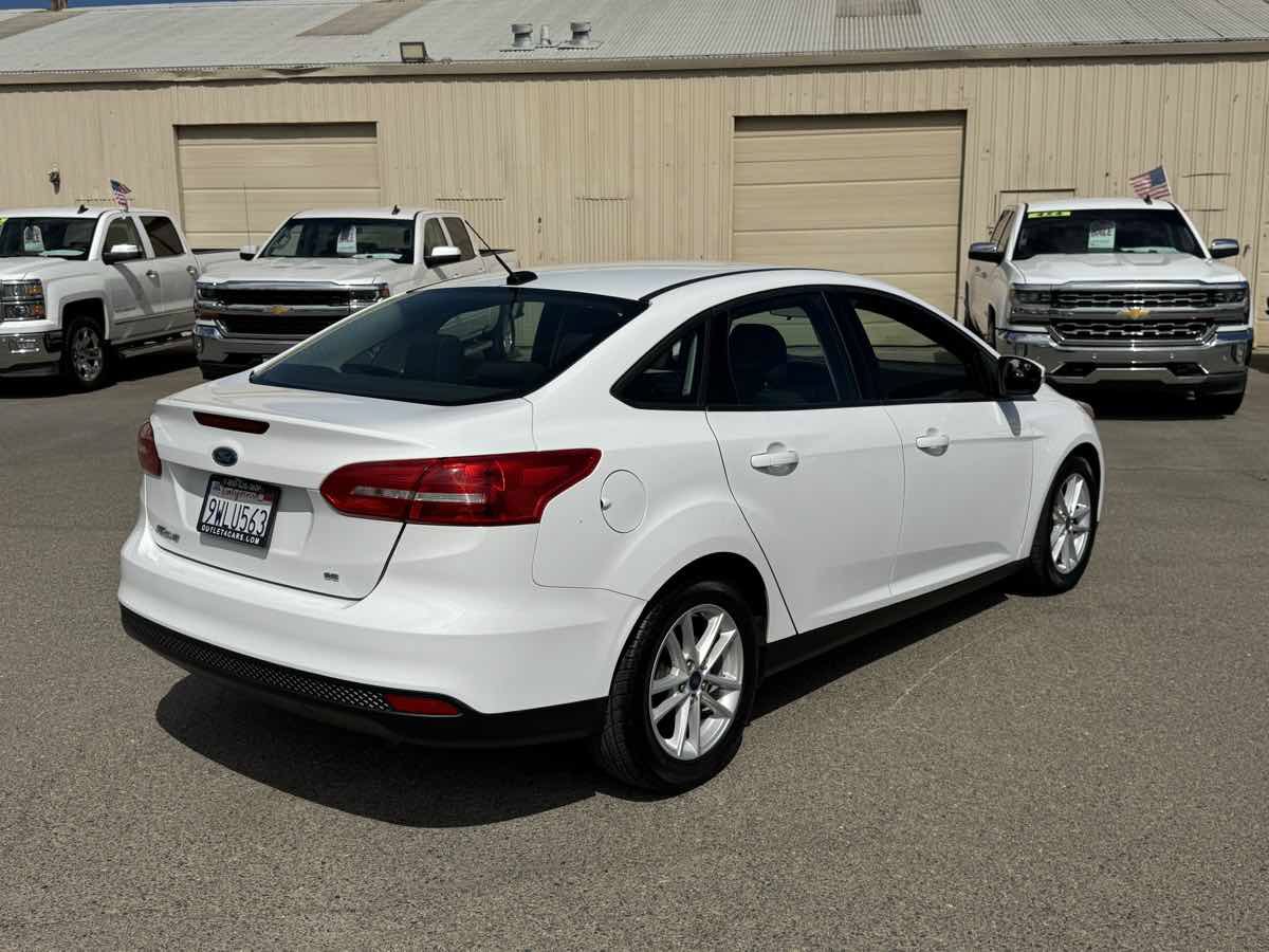 Used 2017 Ford Focus SE FWD image 9