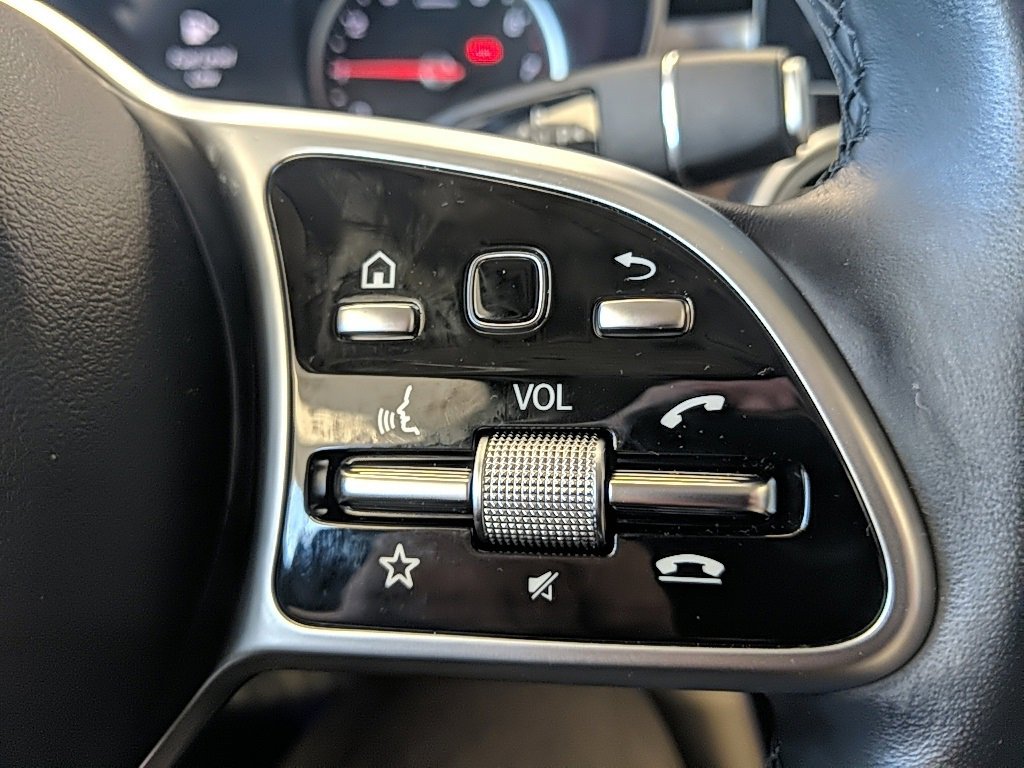 Used 2022 Mercedes-Benz GLC 300 4MATIC image 16