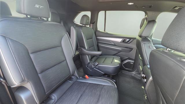 Used 2025 Buick Enclave Sport Touring w/ Power Package image 21