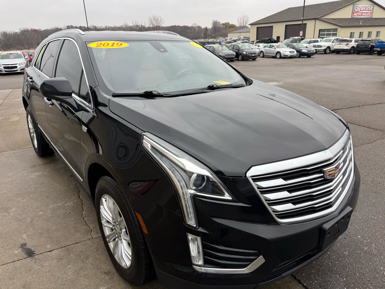 Used 2019 Cadillac XT5 AWD image 3