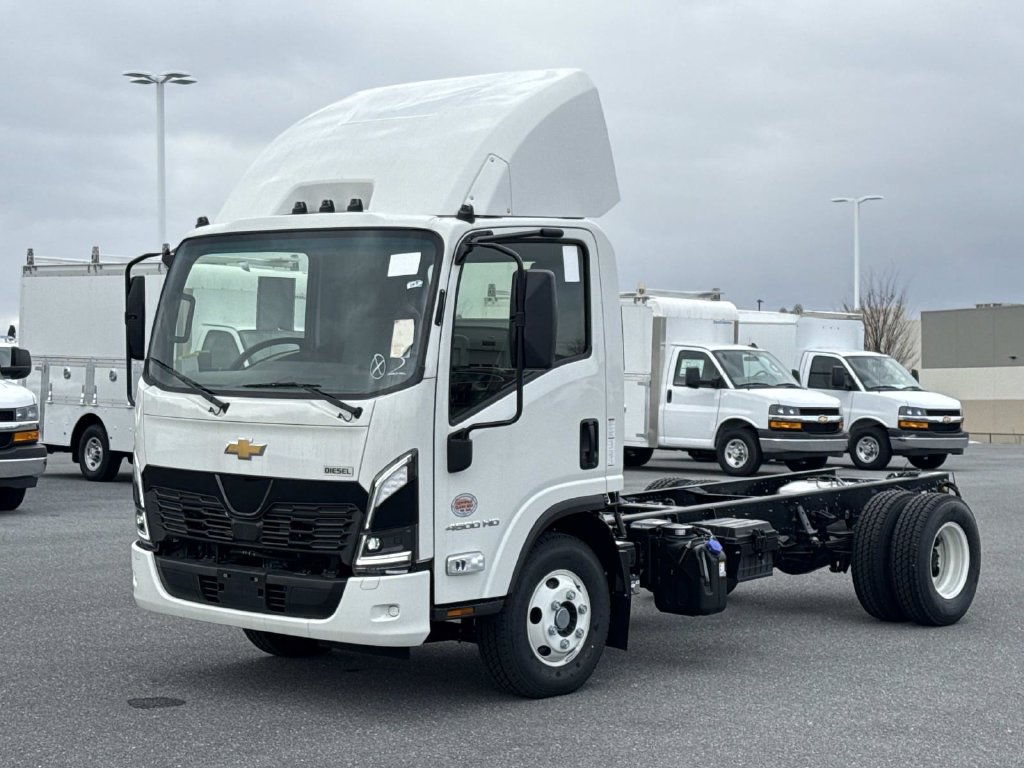 New 2025 Chevrolet Low Cab Forward 4500 XD RWD image 14