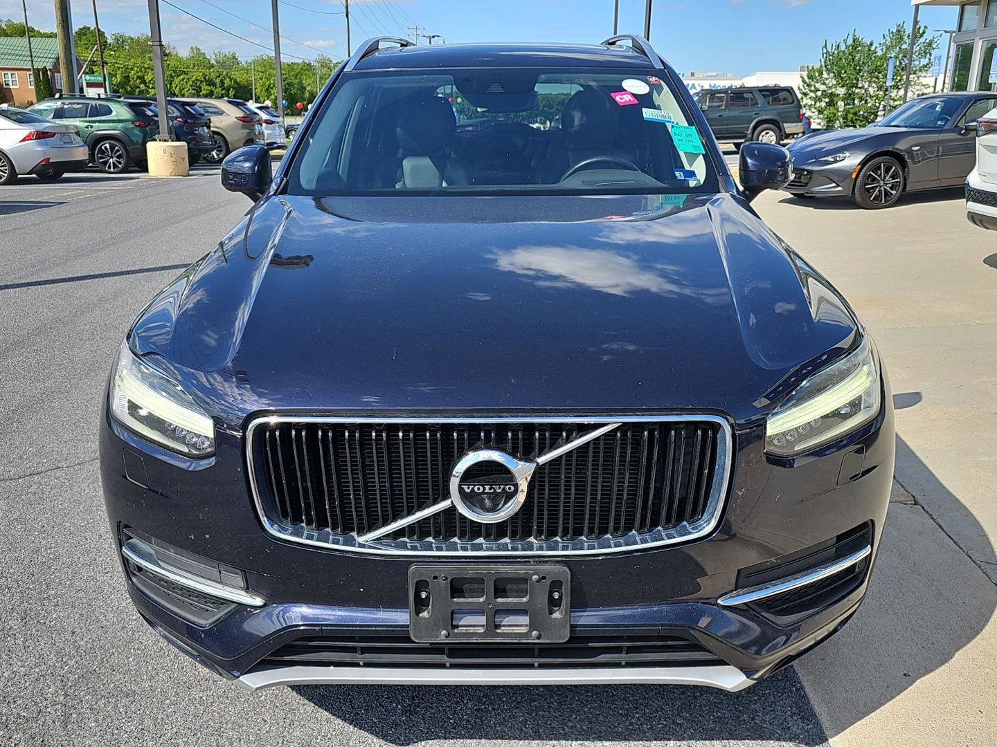 Used 2017 Volvo XC90 T5 Momentum w/ Vision Package AWD/4WD image 2
