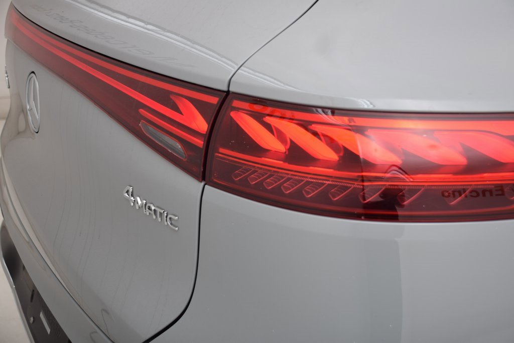 New 2026 Mercedes-Benz EQS 400 4MATIC SUV image 13