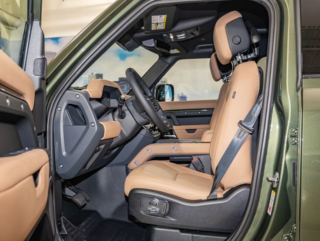 New 2026 Land Rover Defender 130 X-Dynamic SE image 20