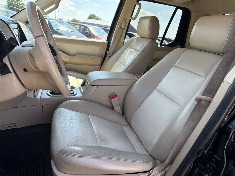 Used 2007 Ford Explorer Sport Trac Limited AWD/4WD image 17