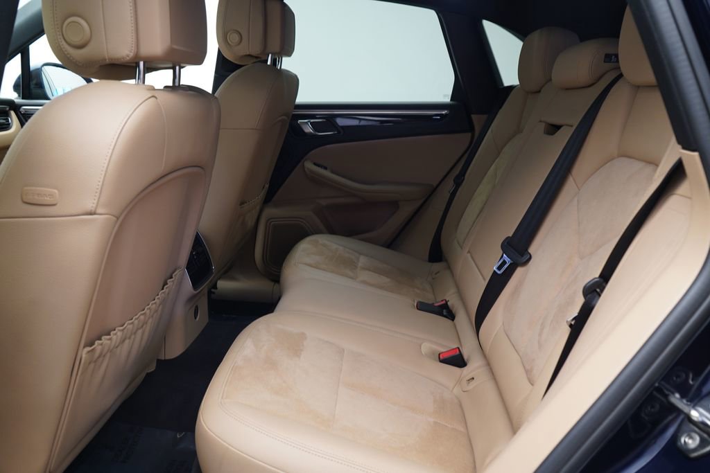 Used 2019 Porsche Macan AWD/4WD image 8