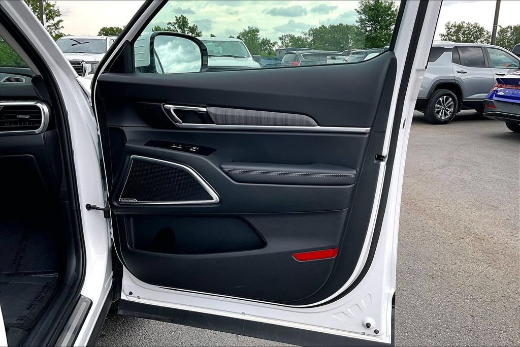 Used 2025 Kia Telluride SX w/ SX Captain's Chair Package AWD/4WD image 31