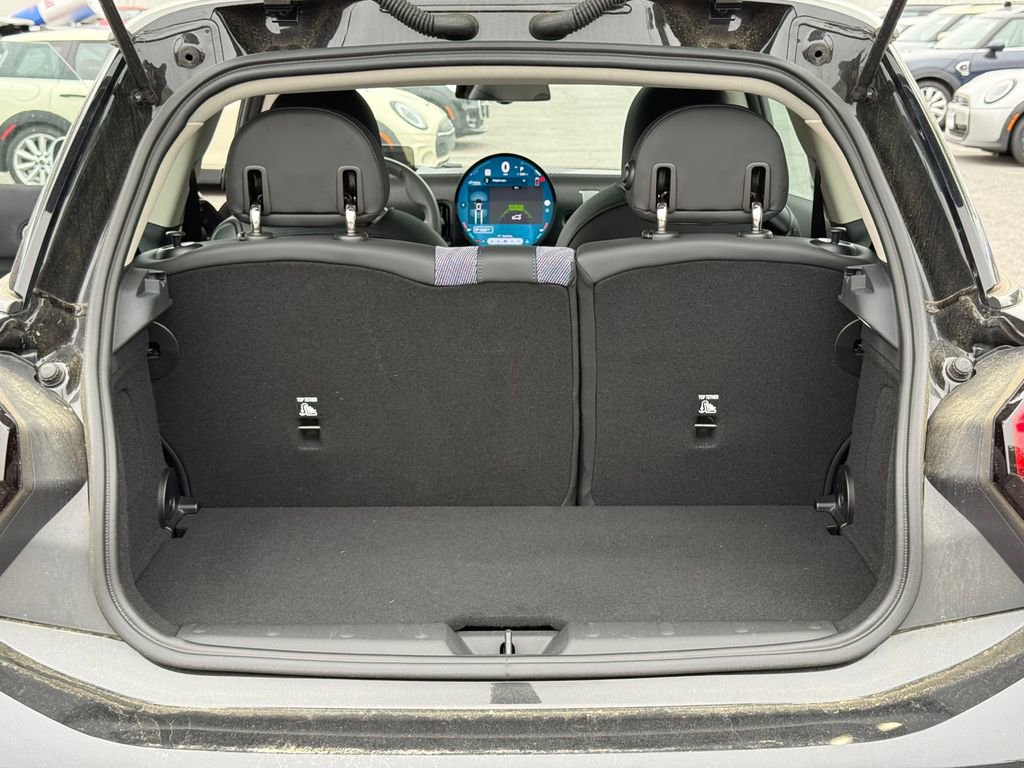 Certified 2025 MINI Cooper 2-Door Hardtop FWD image 24