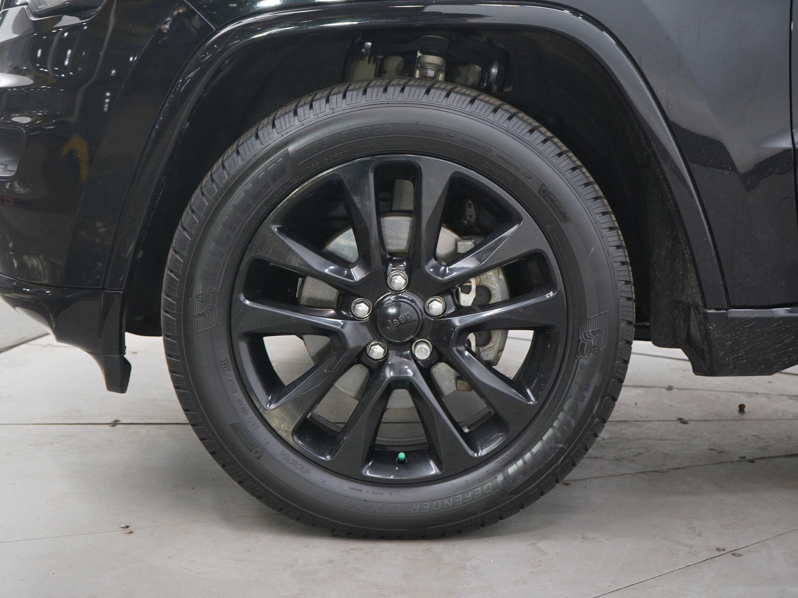Used 2018 Jeep Grand Cherokee Altitude image 31