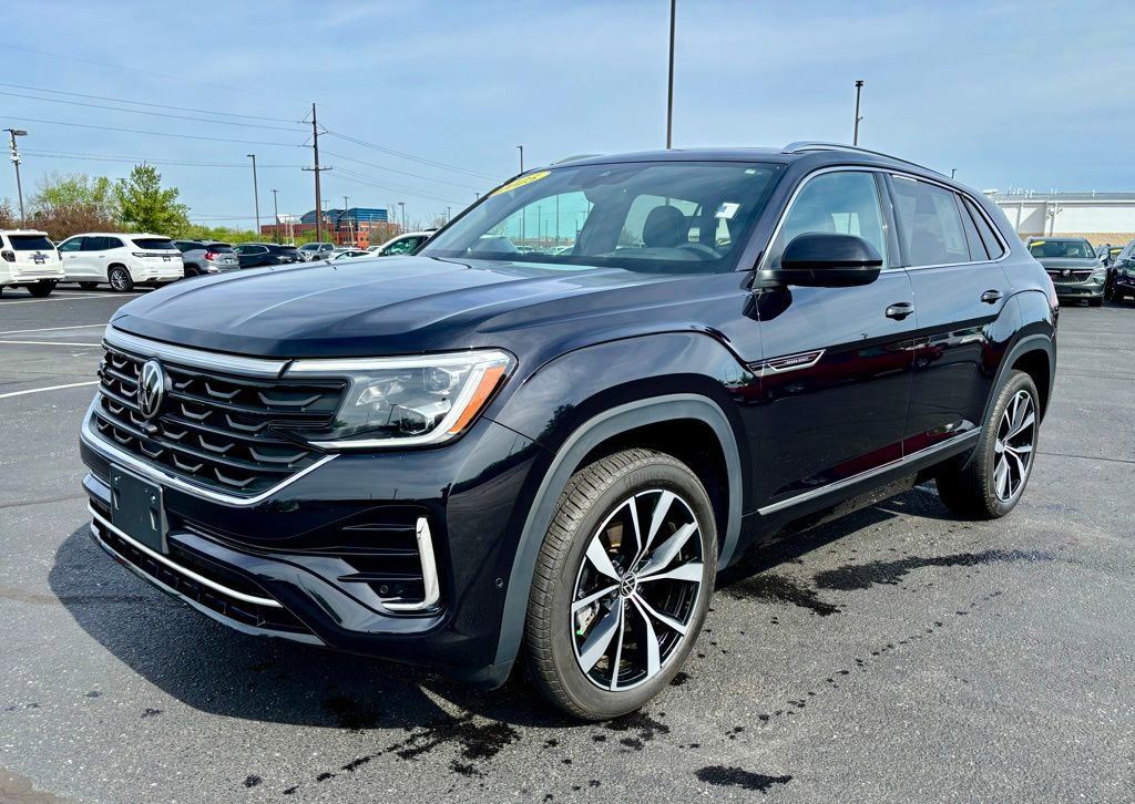 Used 2025 Volkswagen Atlas Cross Sport SEL Premium R-Line AWD/4WD image 3