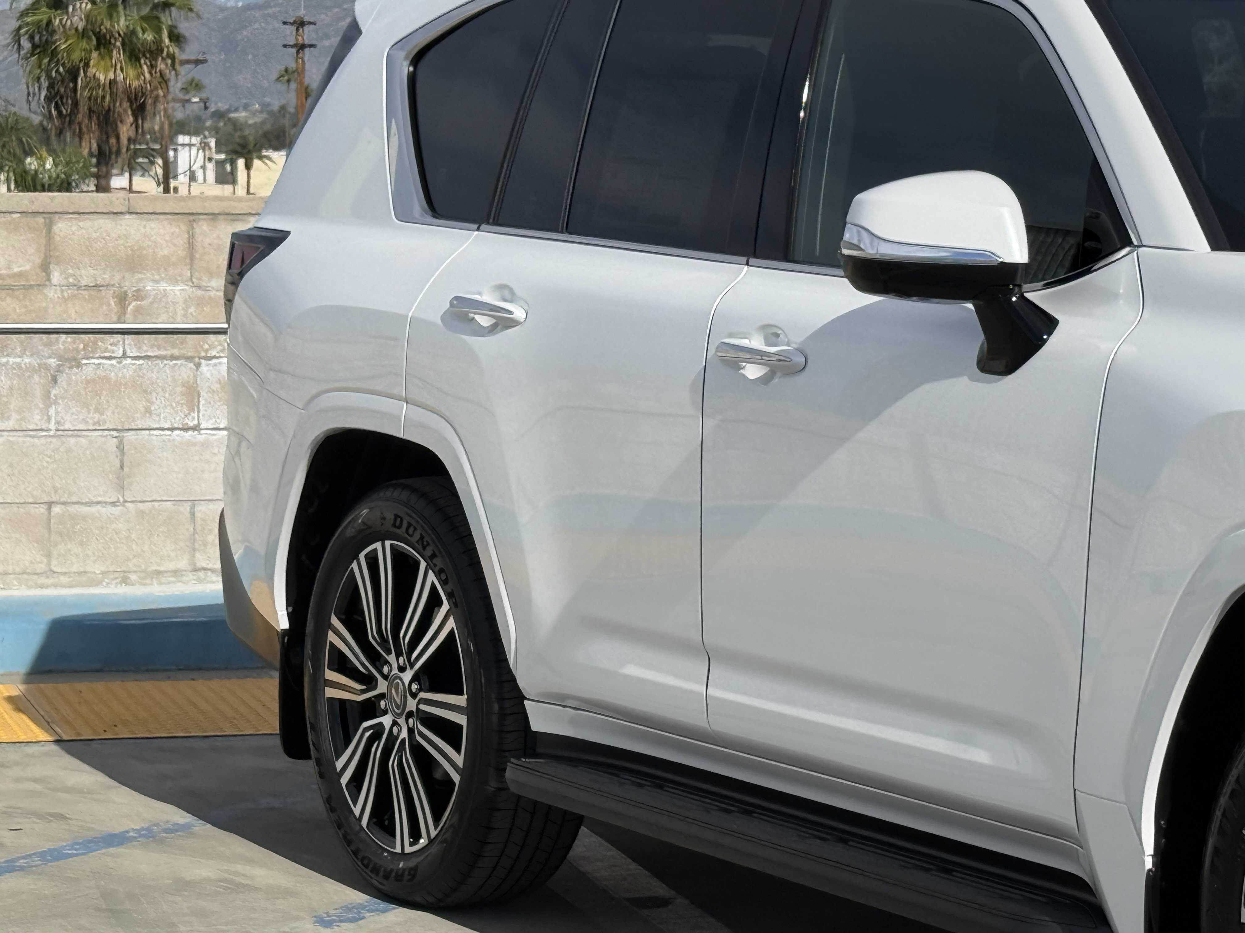 New 2026 Lexus LX 600 4WD w/ Luxury Package image 5