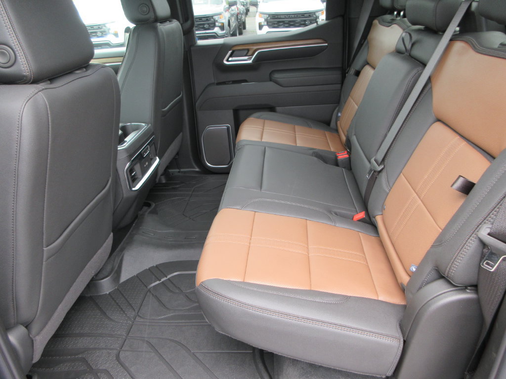 New 2026 Chevrolet Silverado 1500 High Country AWD/4WD image 15
