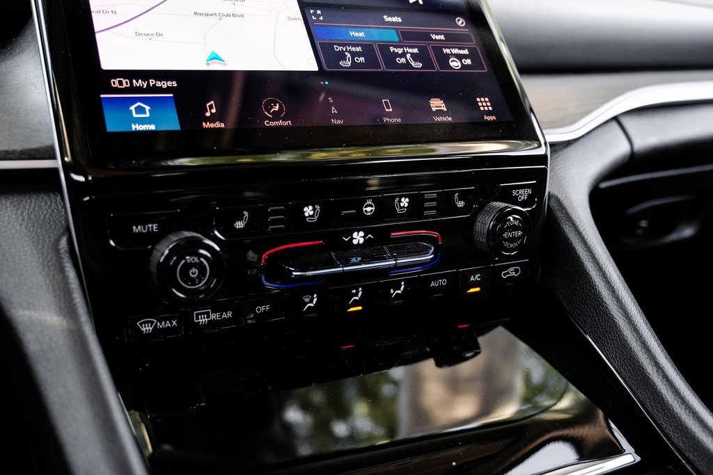 Used 2021 Jeep Grand Cherokee L Limited w/ Luxury Tech Group II image 36