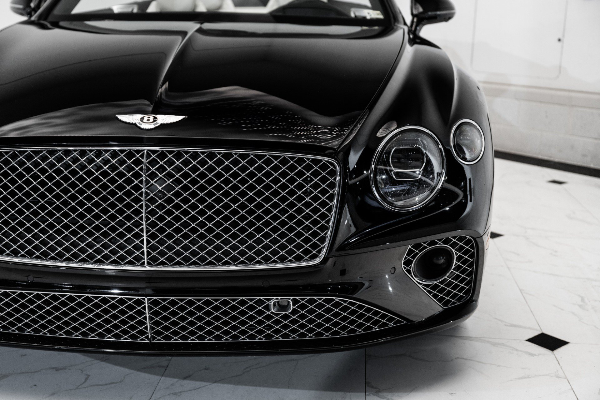 Certified 2020 Bentley Continental GT V8 AWD/4WD image 13