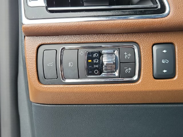 Used 2024 Lincoln Navigator Reserve AWD/4WD image 14